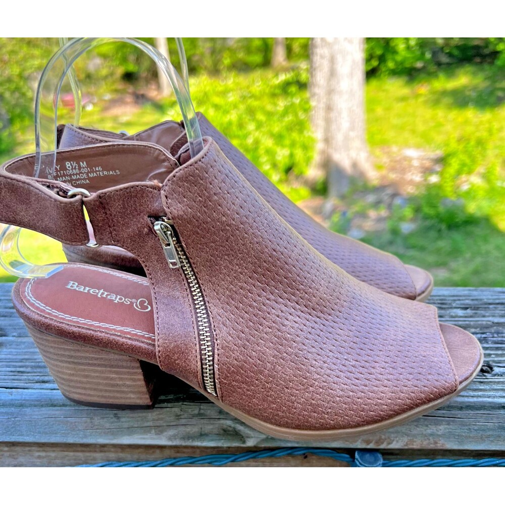Baretraps "IVEY" Peep Toe Classic Block Heel Brown Size 8.5